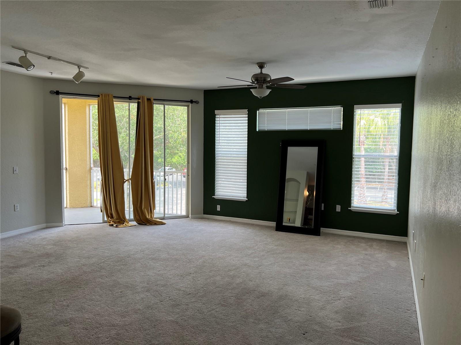 VISCONTI WEST - Residential Lease