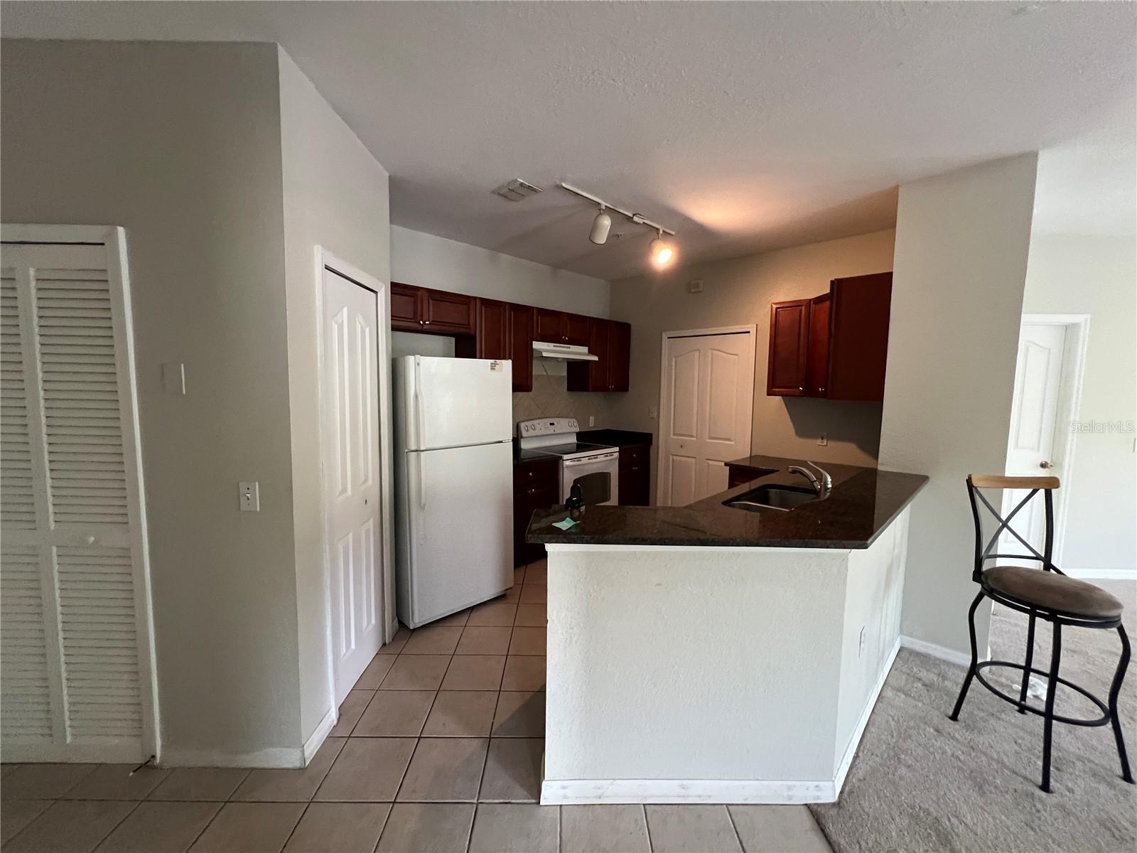 VISCONTI WEST - Residential Lease