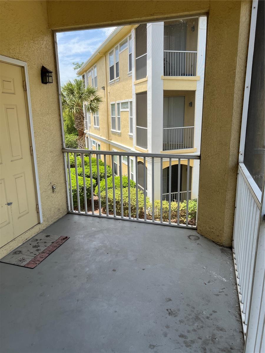 VISCONTI WEST - Residential Lease