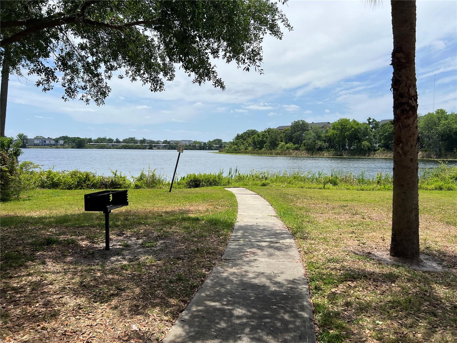 VISCONTI WEST - Residential Lease