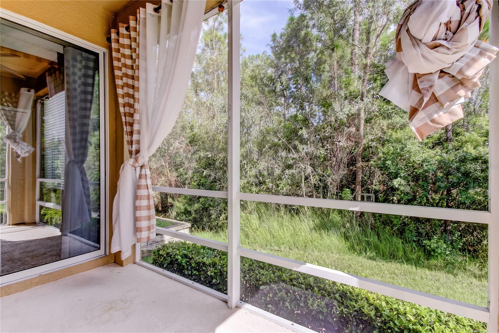 SOUTH HAMPTON - Residential