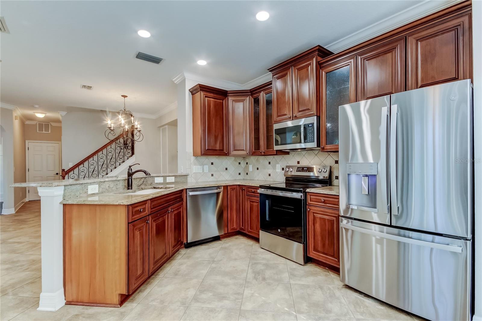 SOUTH HAMPTON - Residential