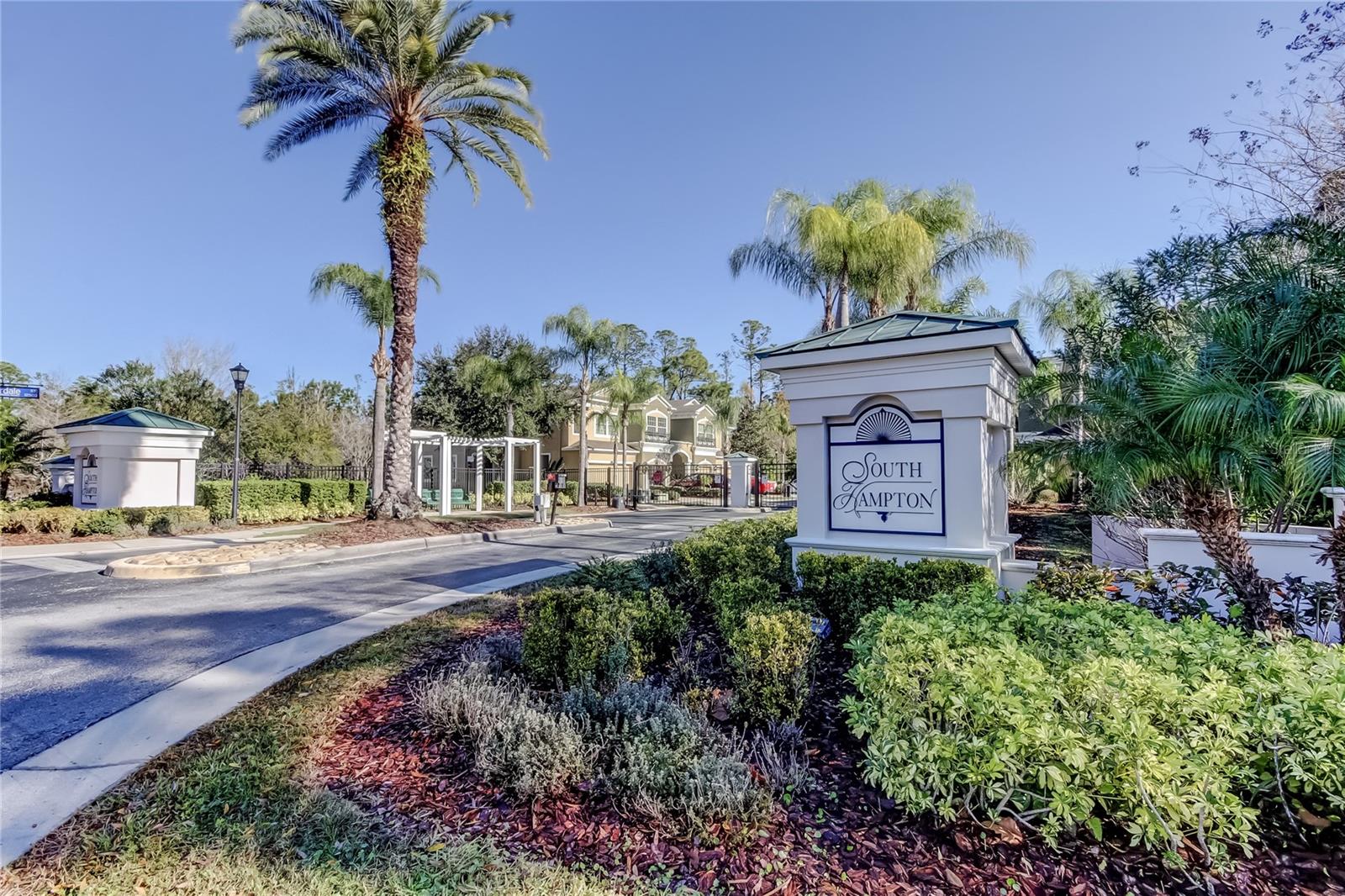 SOUTH HAMPTON - Residential