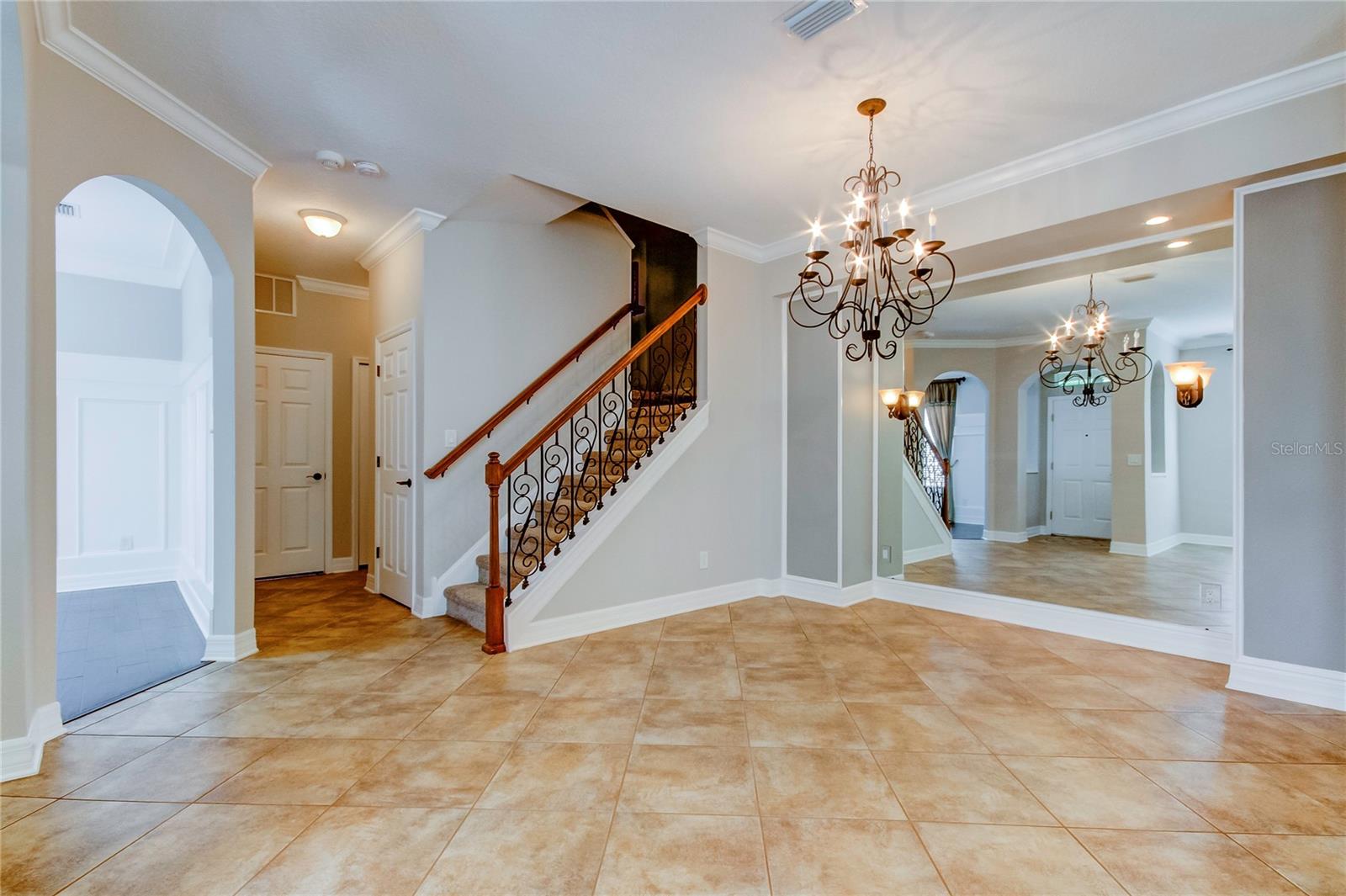 SOUTH HAMPTON - Residential