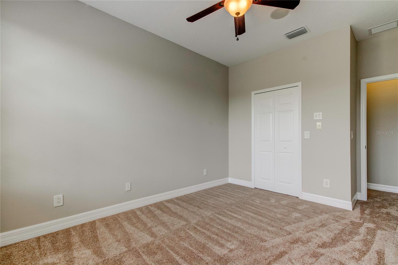 SOUTH HAMPTON - Residential