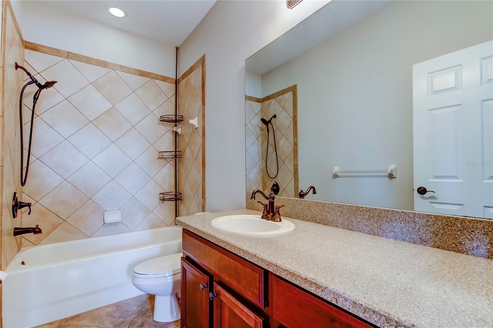 SOUTH HAMPTON - Residential