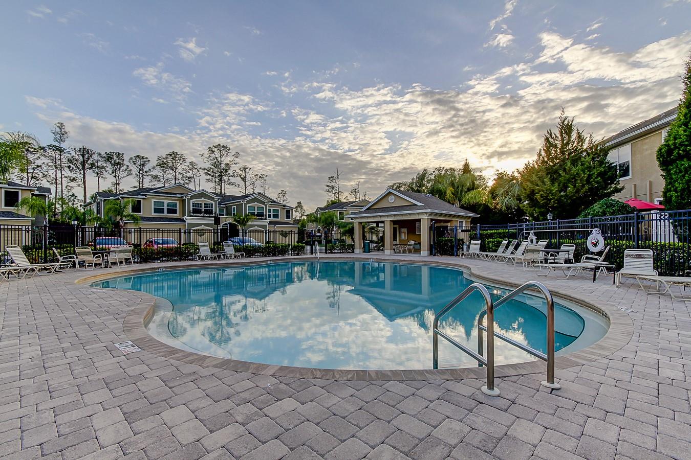 SOUTH HAMPTON - Residential