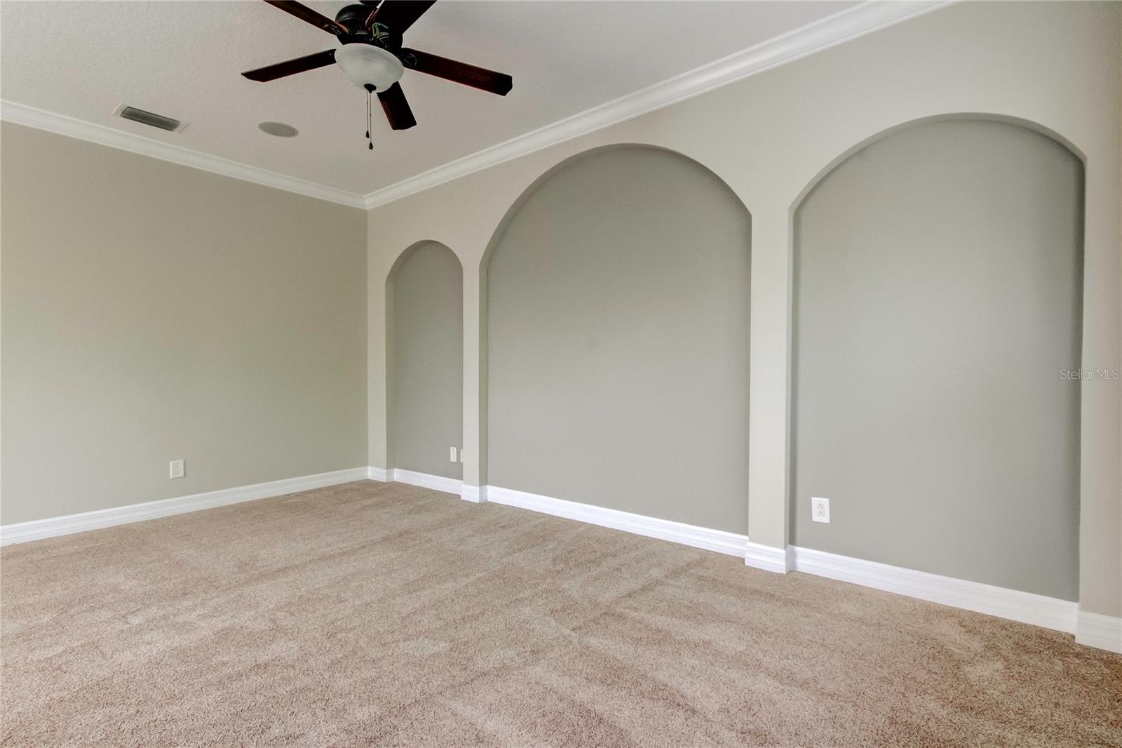 SOUTH HAMPTON - Residential