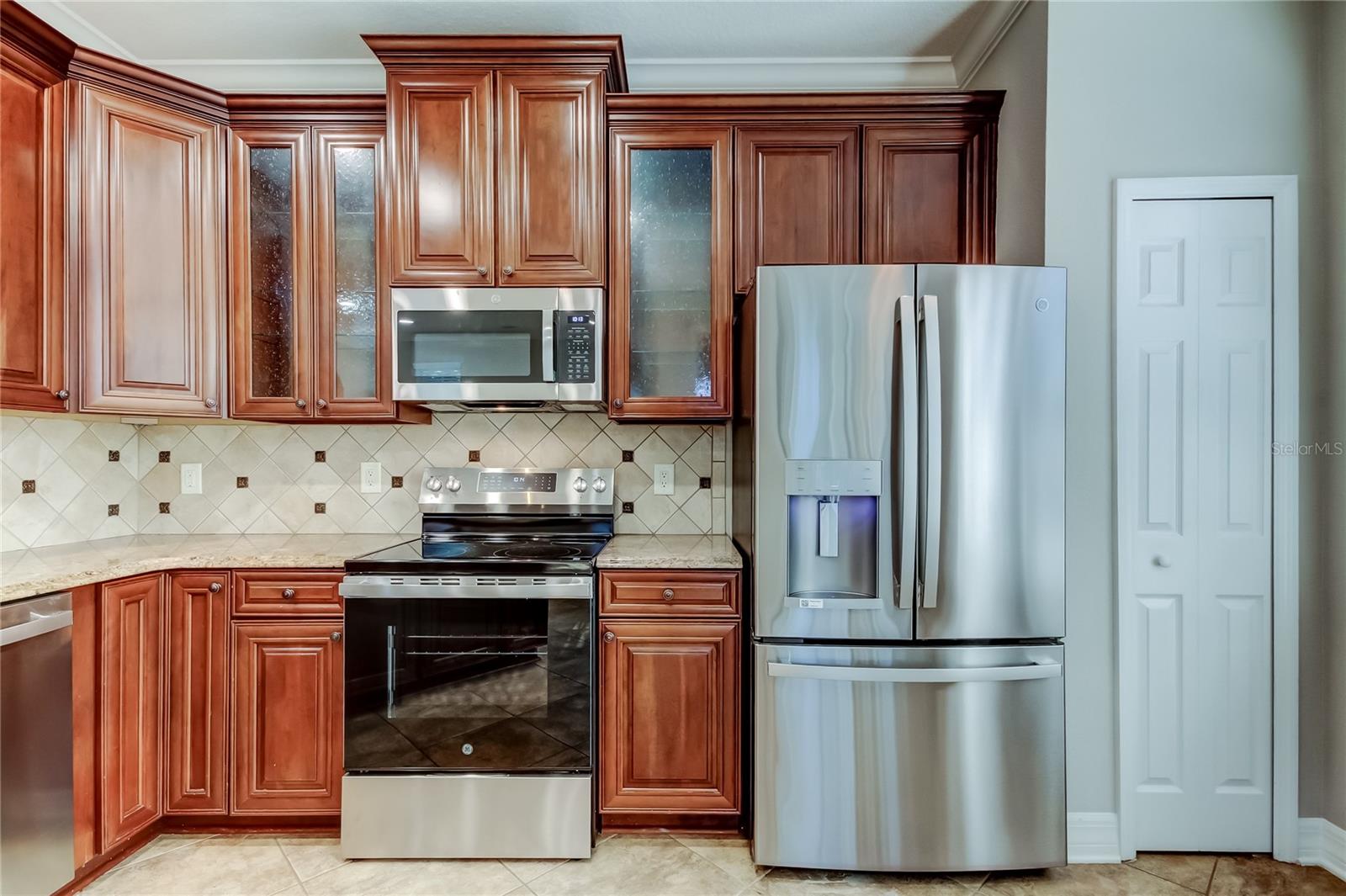 SOUTH HAMPTON - Residential