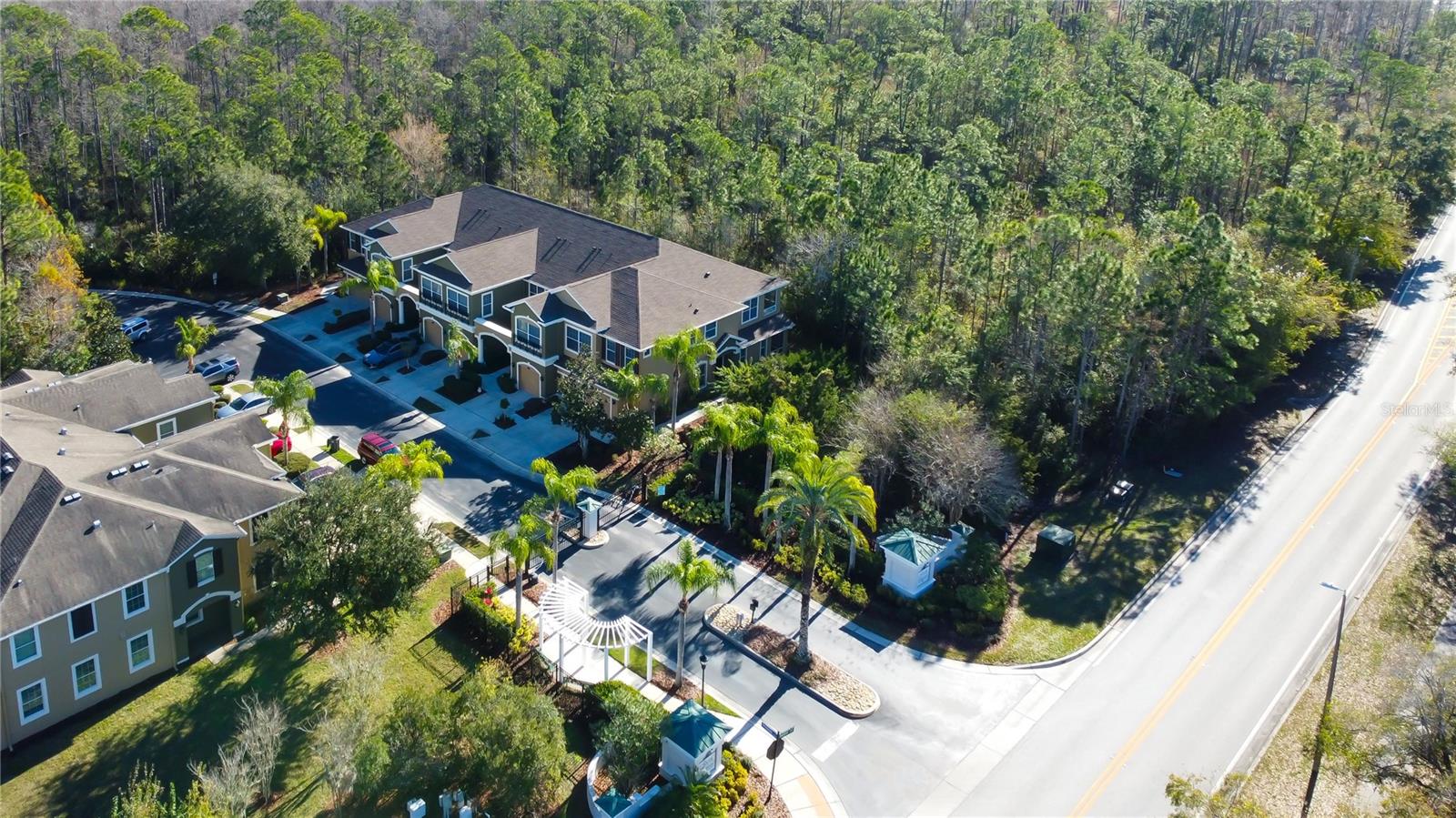 SOUTH HAMPTON - Residential