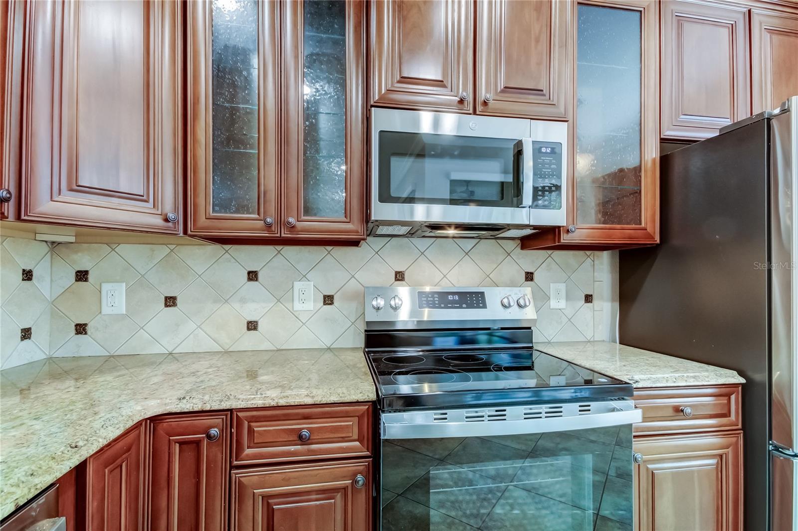 SOUTH HAMPTON - Residential