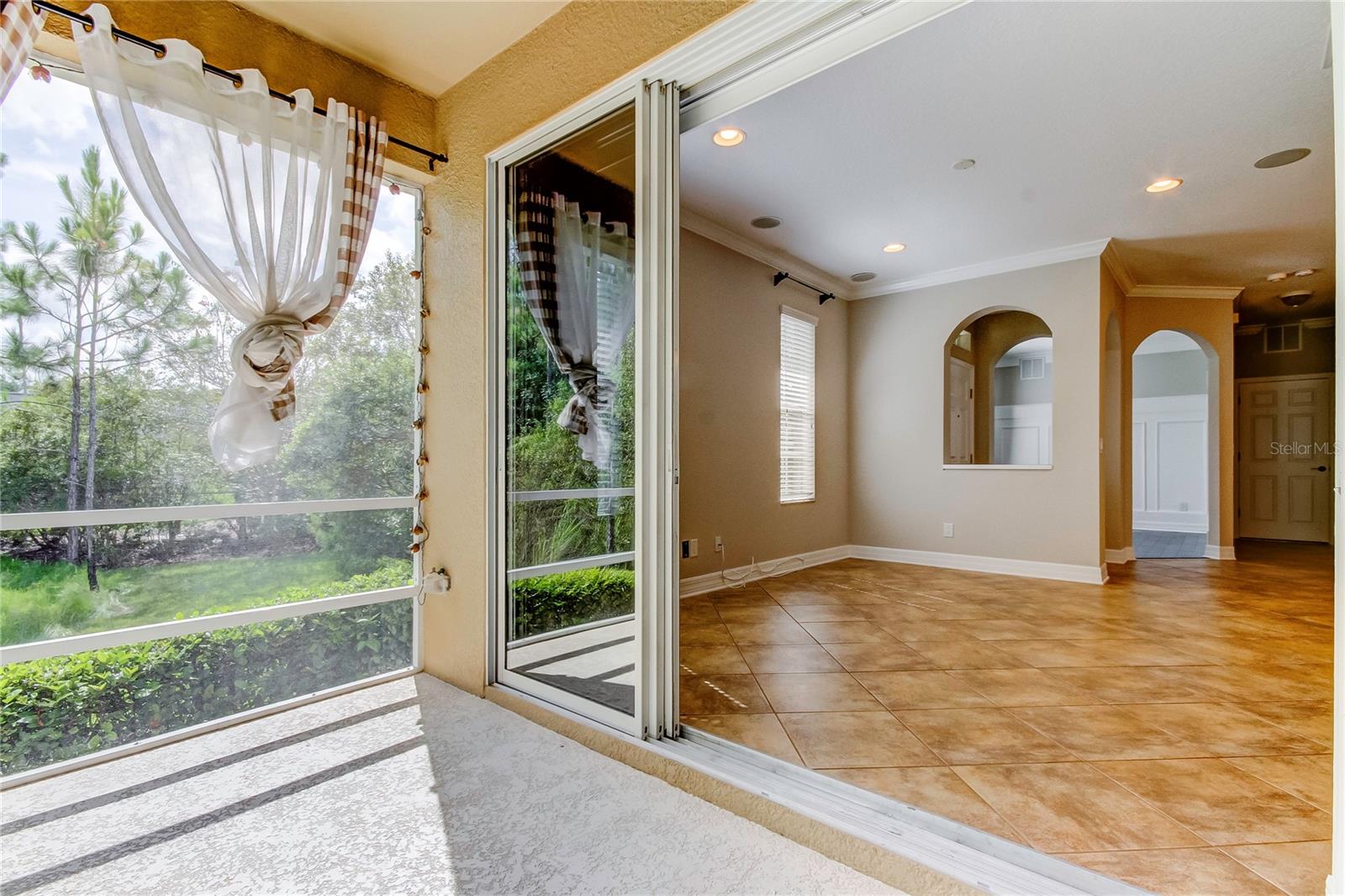 SOUTH HAMPTON - Residential