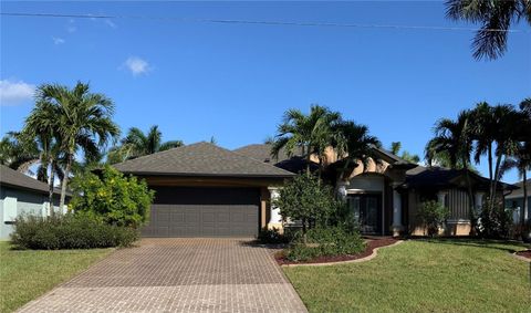Photo of 8384 Antwerp Circle, Port Charlotte, FL 33981 (MLS # TB8330809) Photo of 8384 Antwerp Circle, Port Charlotte, FL 33981 (MLS # TB8330809)