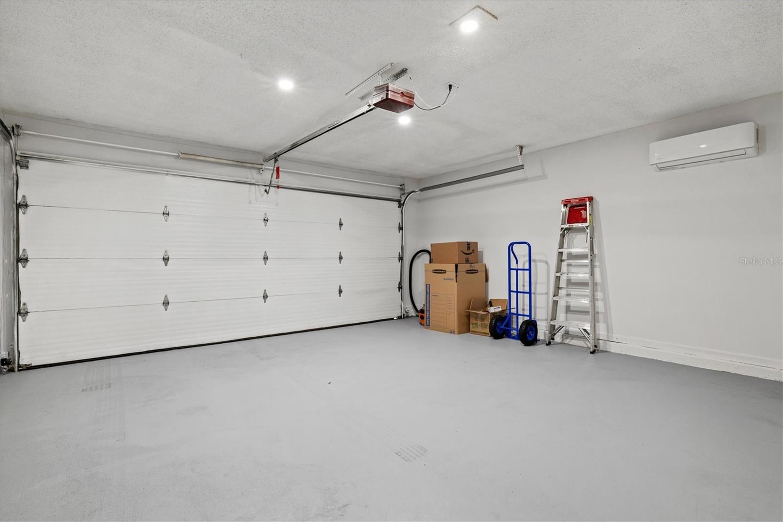 GLENBROOKE - Residential