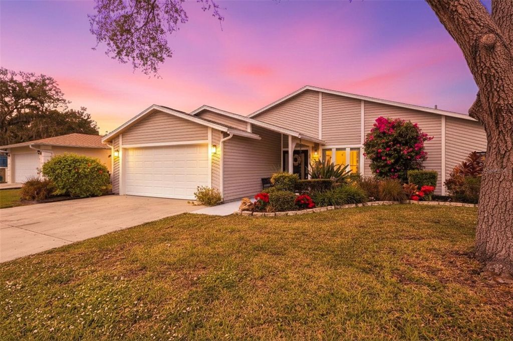 Photo of 4811 Glenbrooke Drive, Sarasota, FL 34243 (MLS # A4674819)