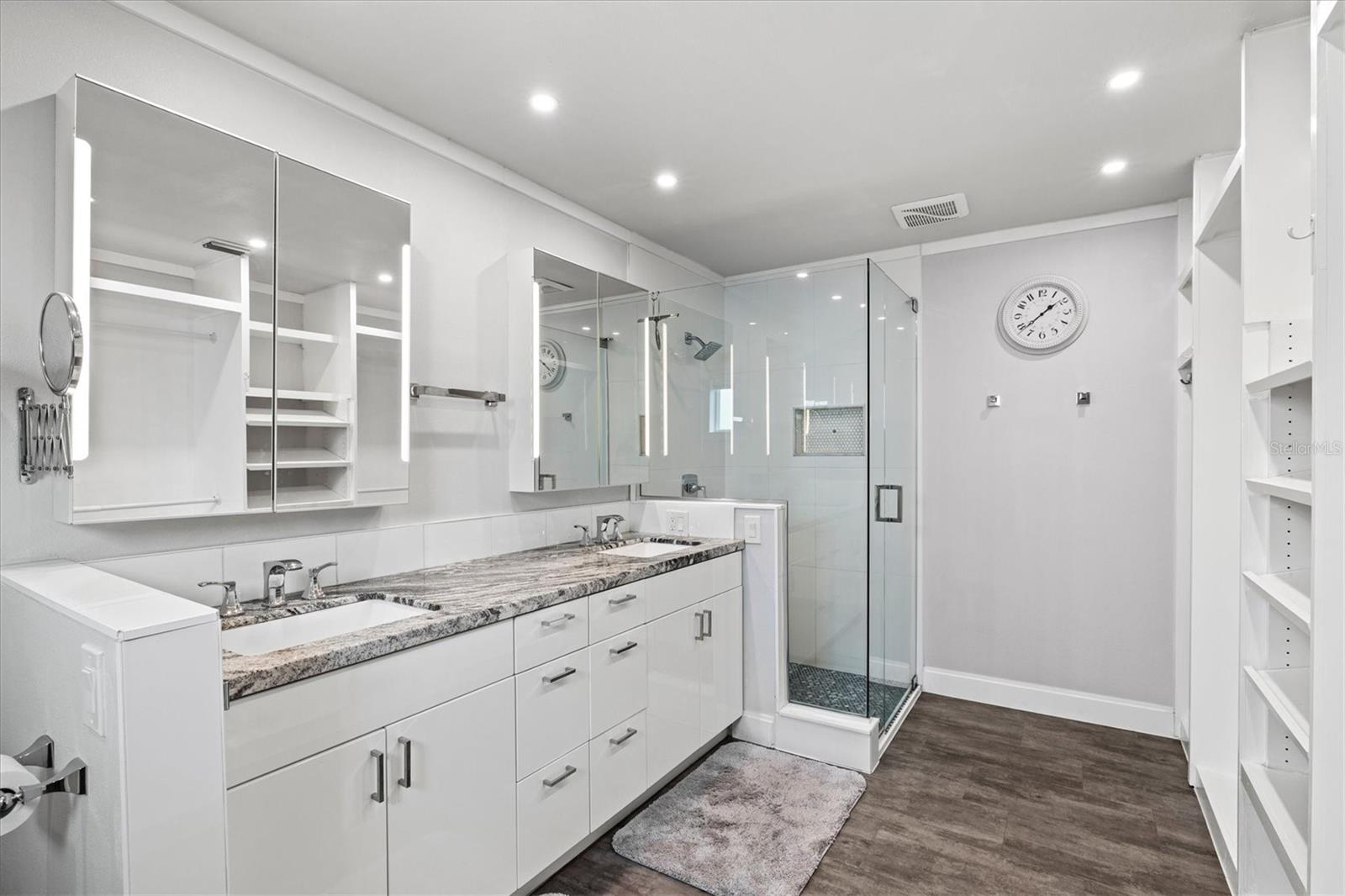 GLENBROOKE - Residential