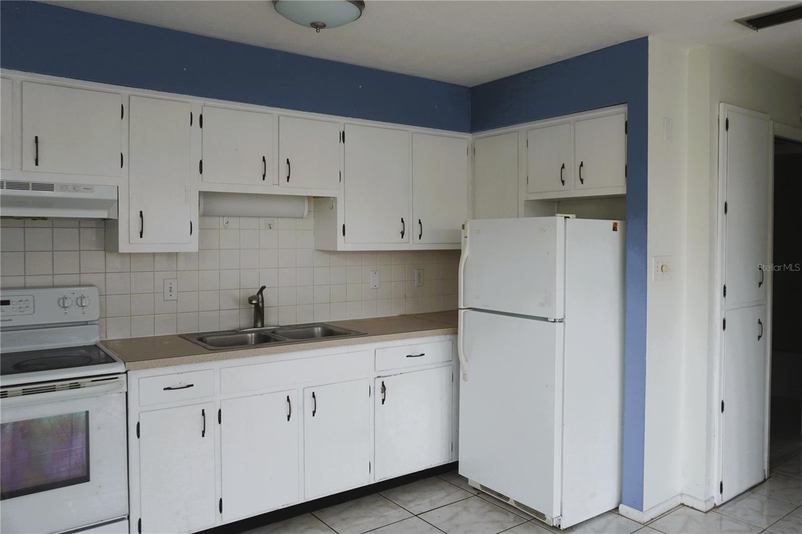 TAHITIAN GARDENS CONDO - Residential
