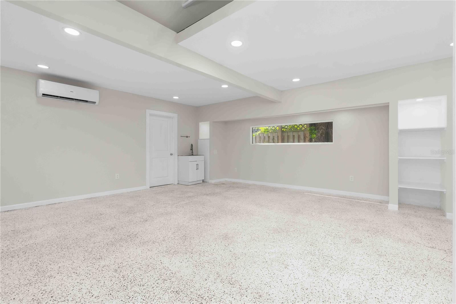 WOODLAWN - Residential Lease