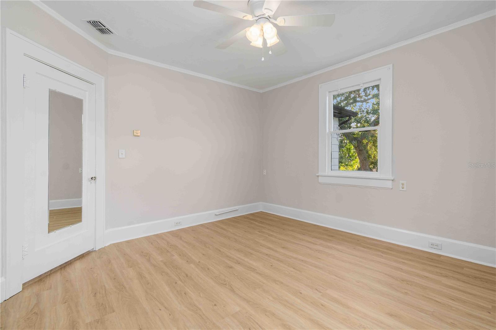 WOODLAWN - Residential Lease