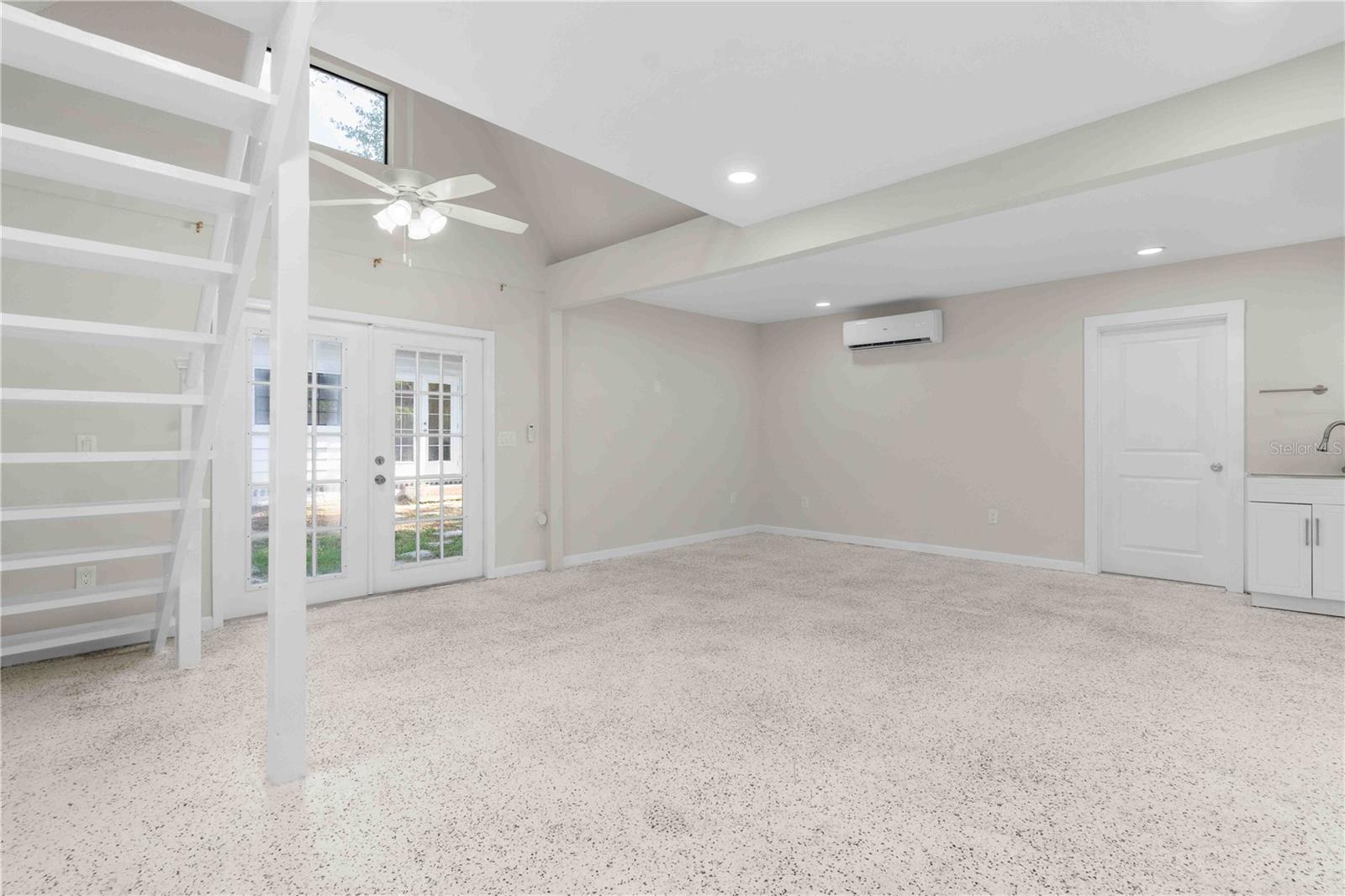 WOODLAWN - Residential Lease