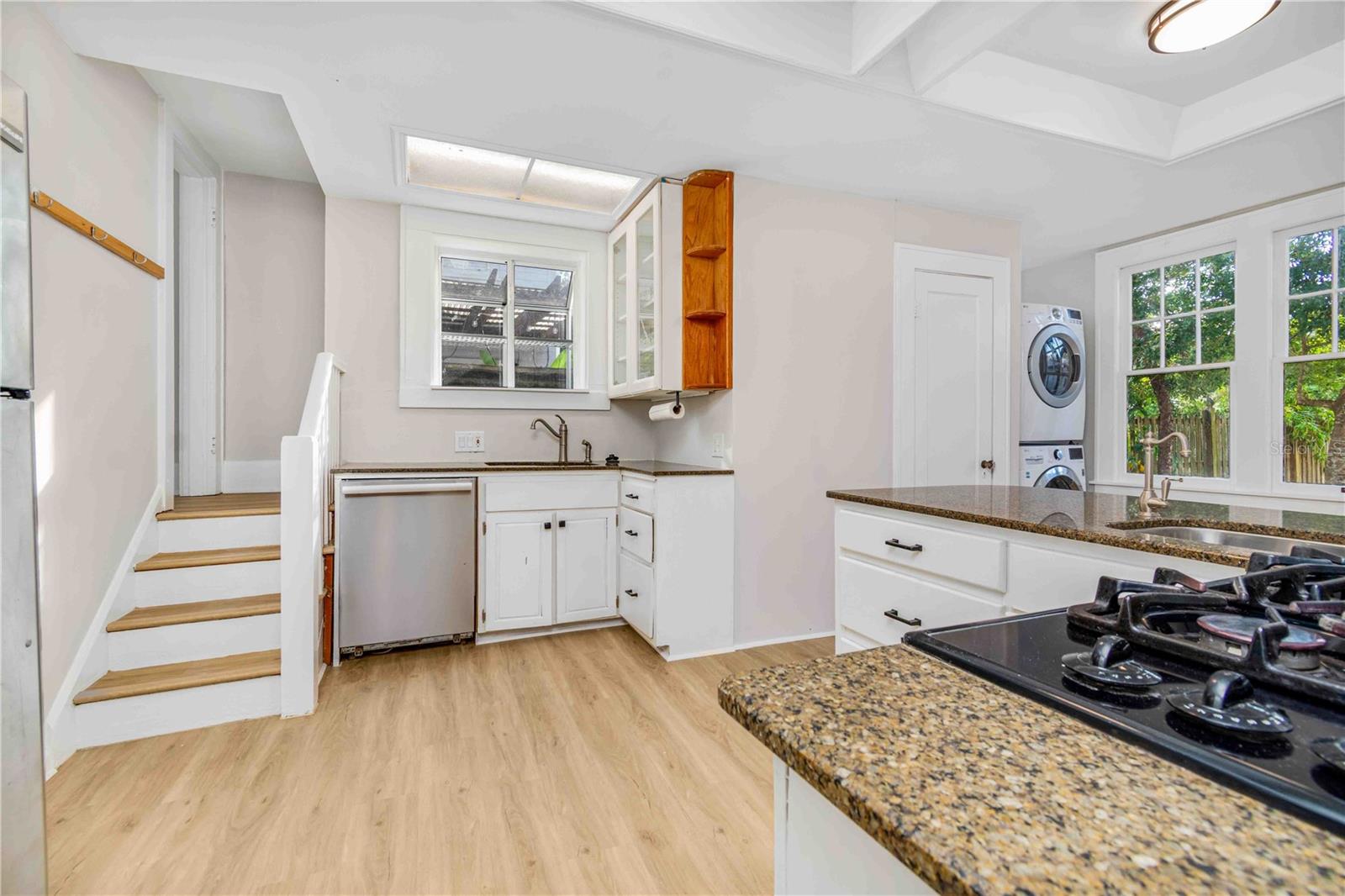 WOODLAWN - Residential Lease