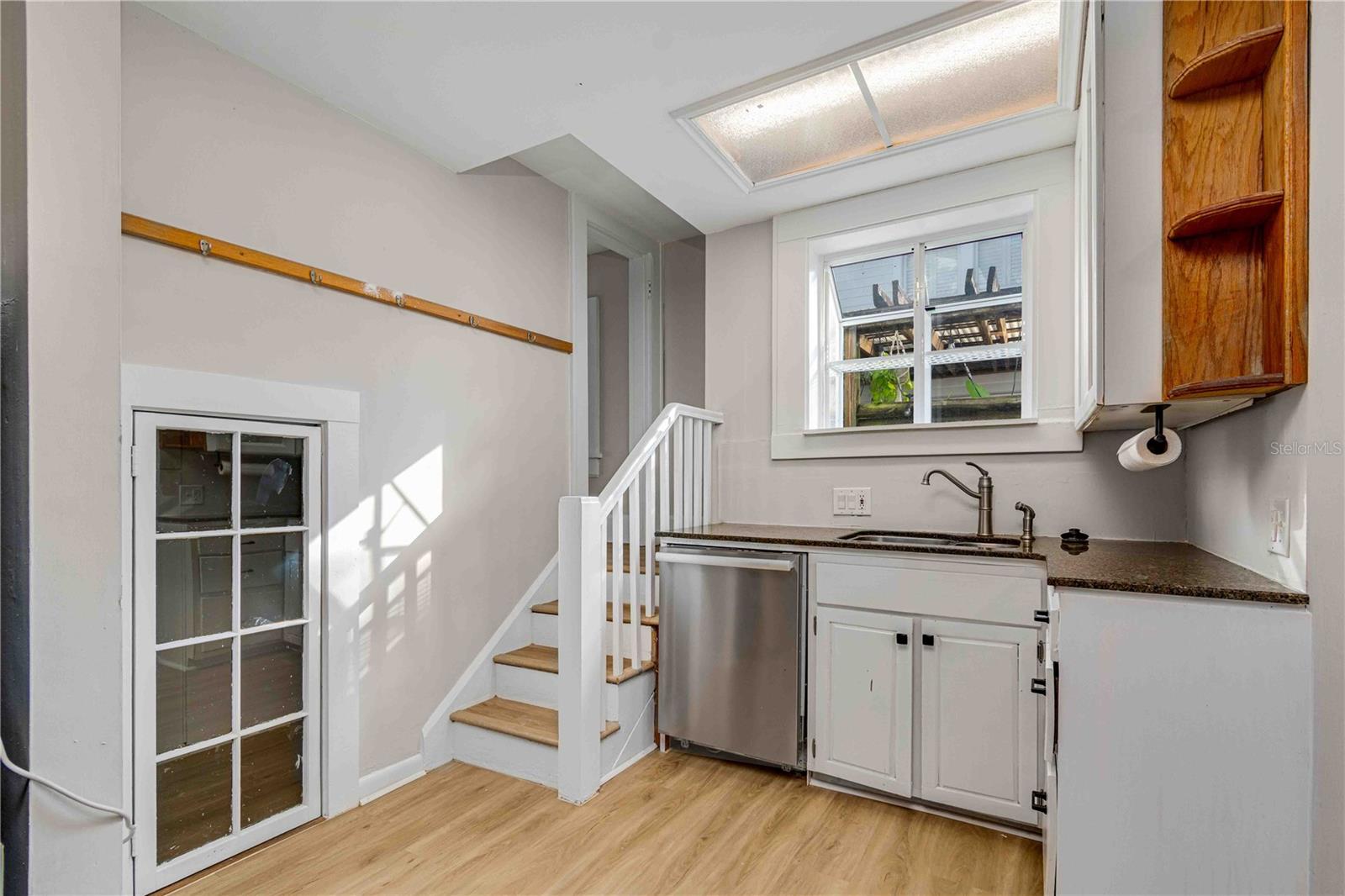 WOODLAWN - Residential Lease