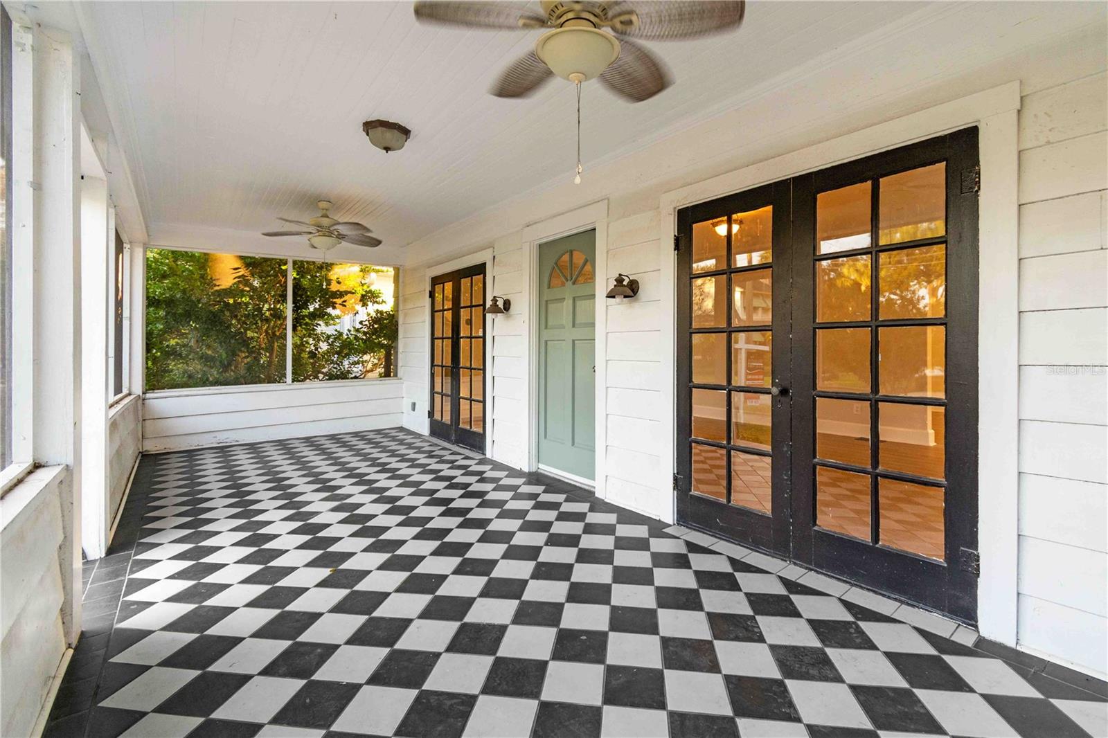 WOODLAWN - Residential Lease