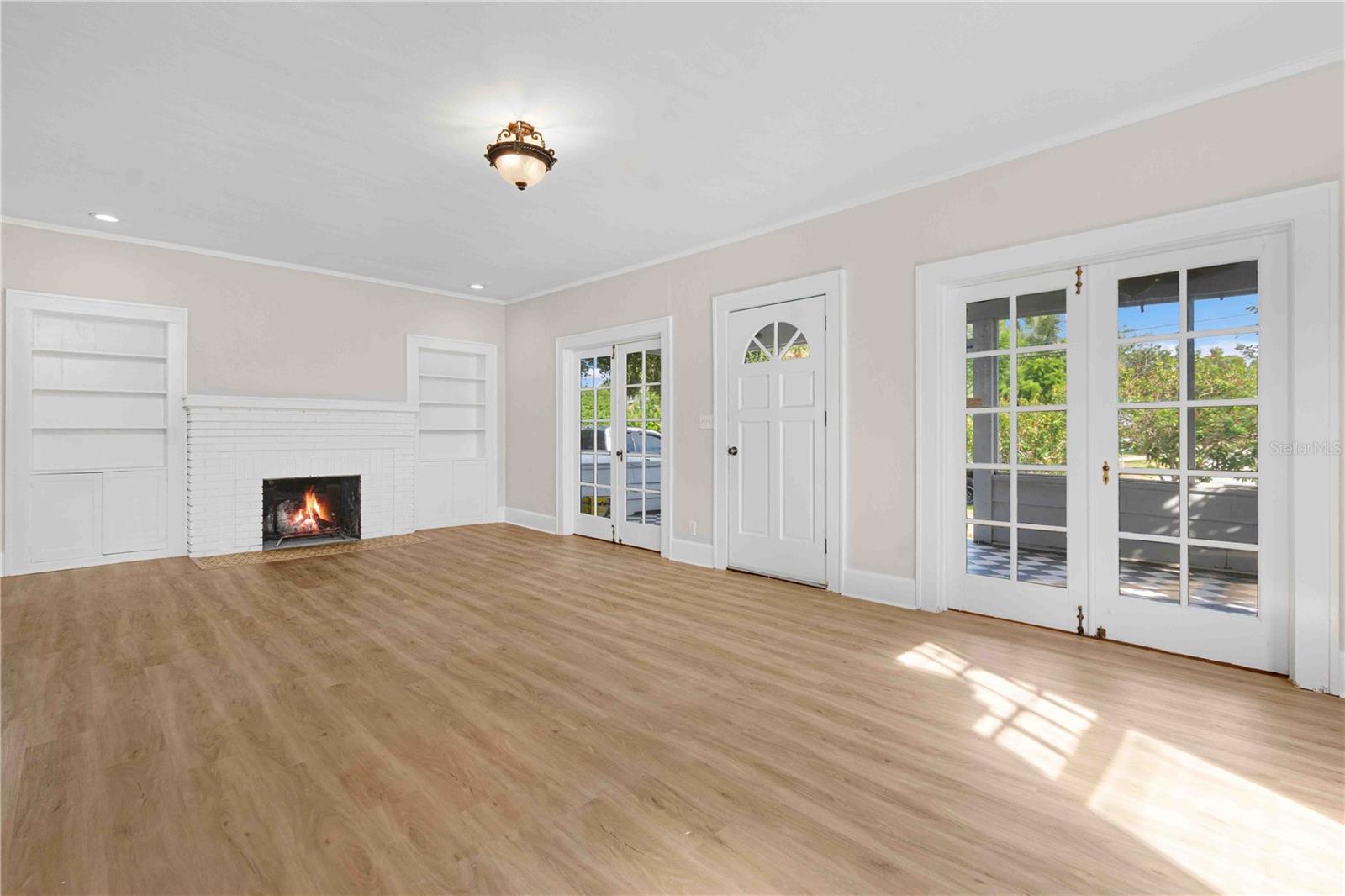 WOODLAWN - Residential Lease