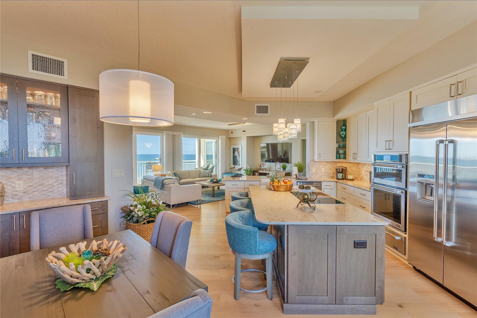 MERIDIAN ON SAND KEY CONDO - Residential