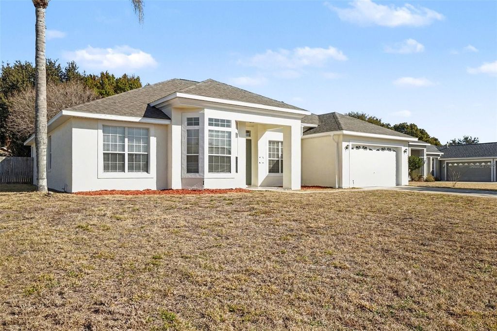 Photo of 13107 Glenview Lane, Grand Island, FL 32735 (MLS # O6381605)