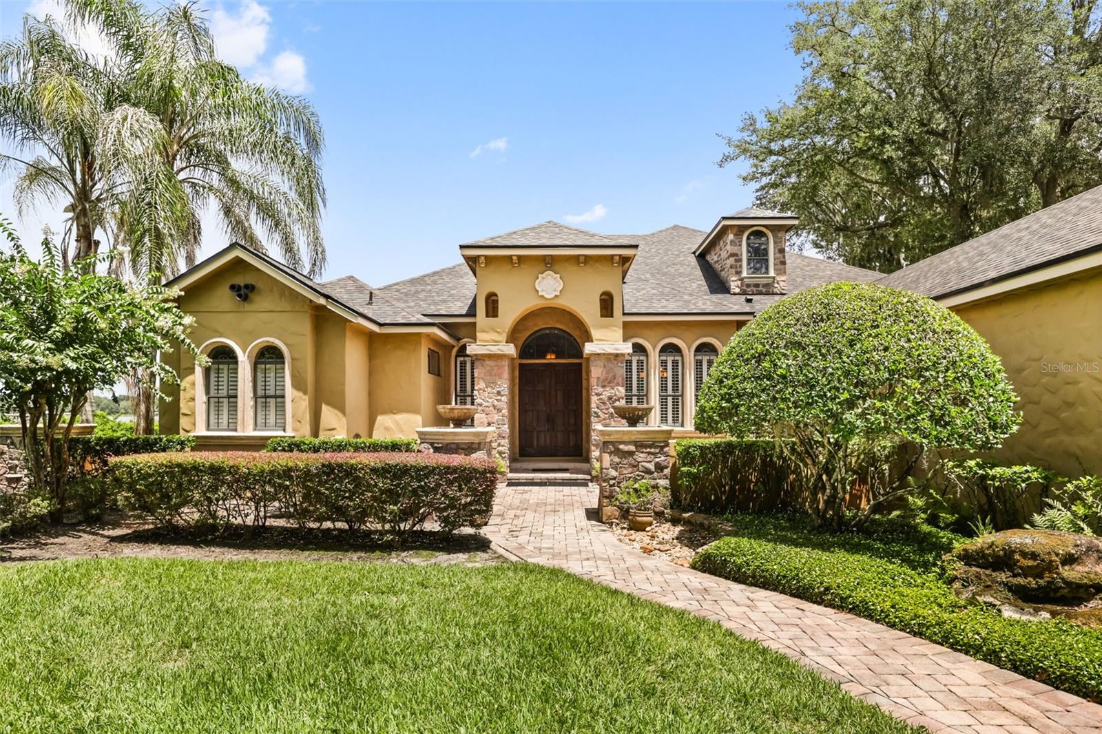863 CARDINAL POINTE COVE