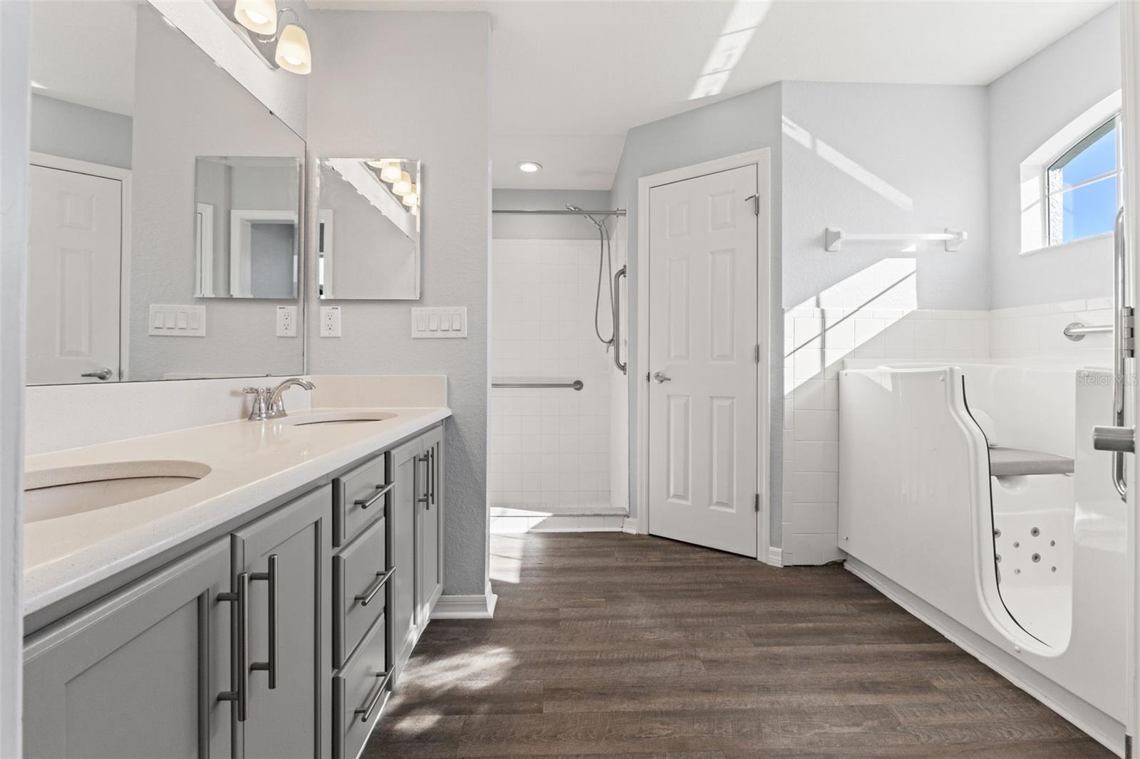 CHAPEL CRK A E U-X PH 01A - Residential