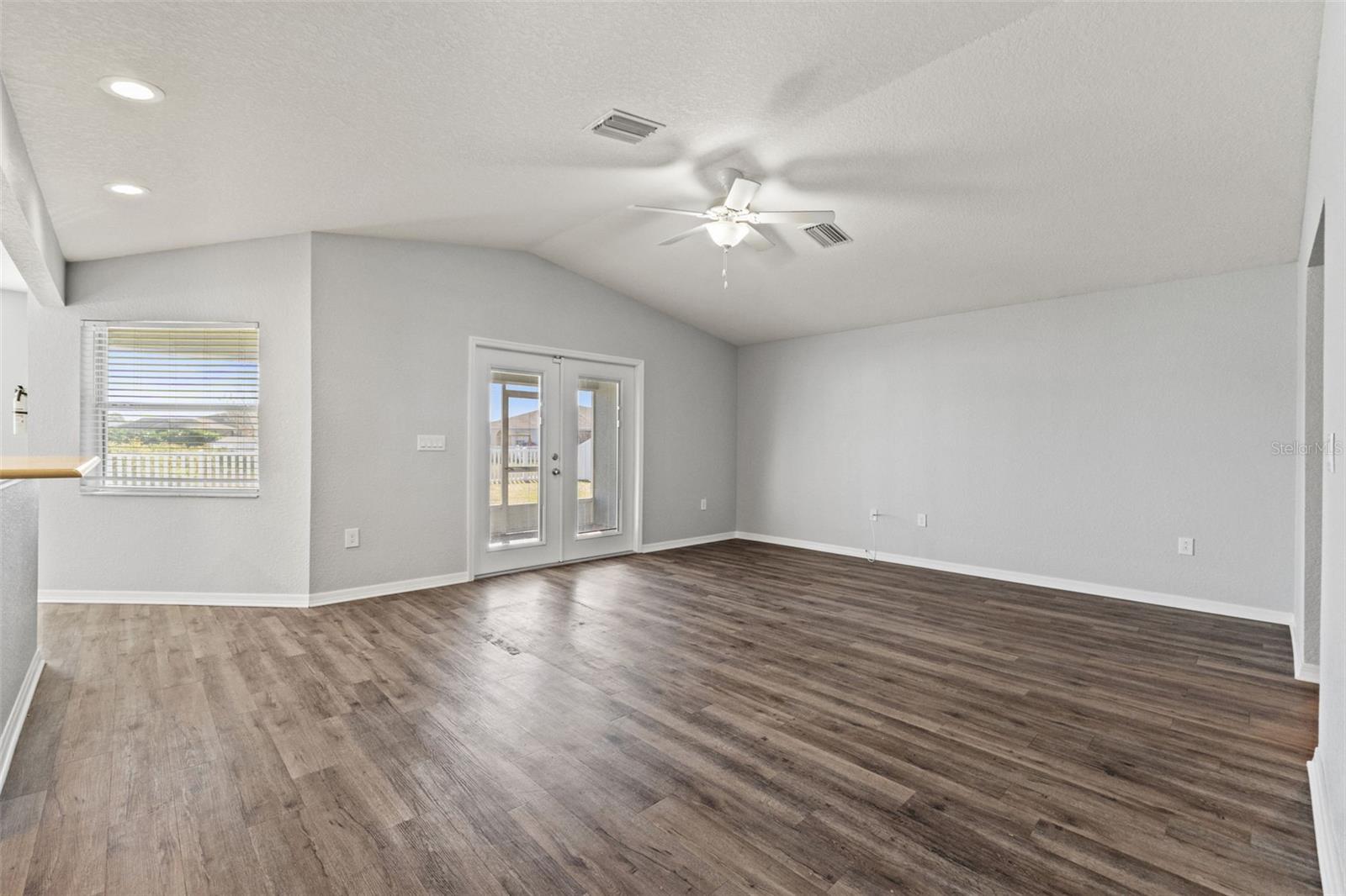 CHAPEL CRK A E U-X PH 01A - Residential