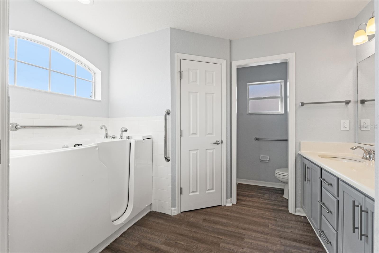 CHAPEL CRK A E U-X PH 01A - Residential