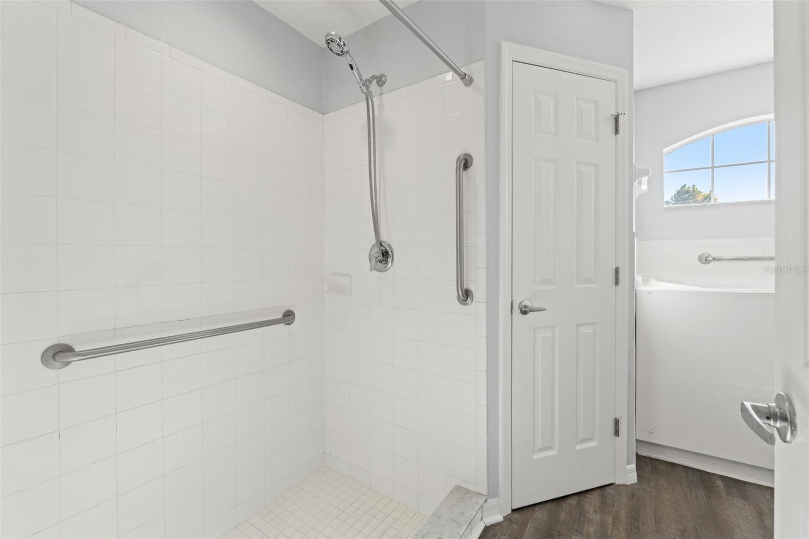 CHAPEL CRK A E U-X PH 01A - Residential