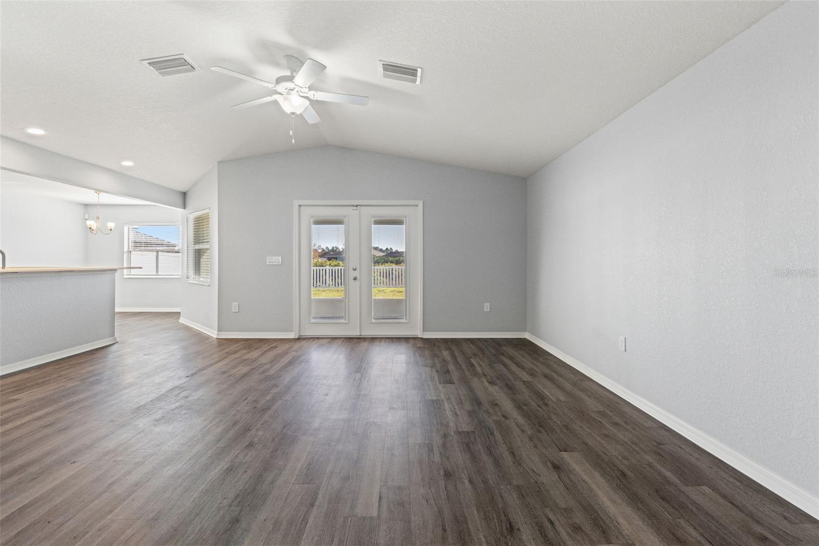 CHAPEL CRK A E U-X PH 01A - Residential