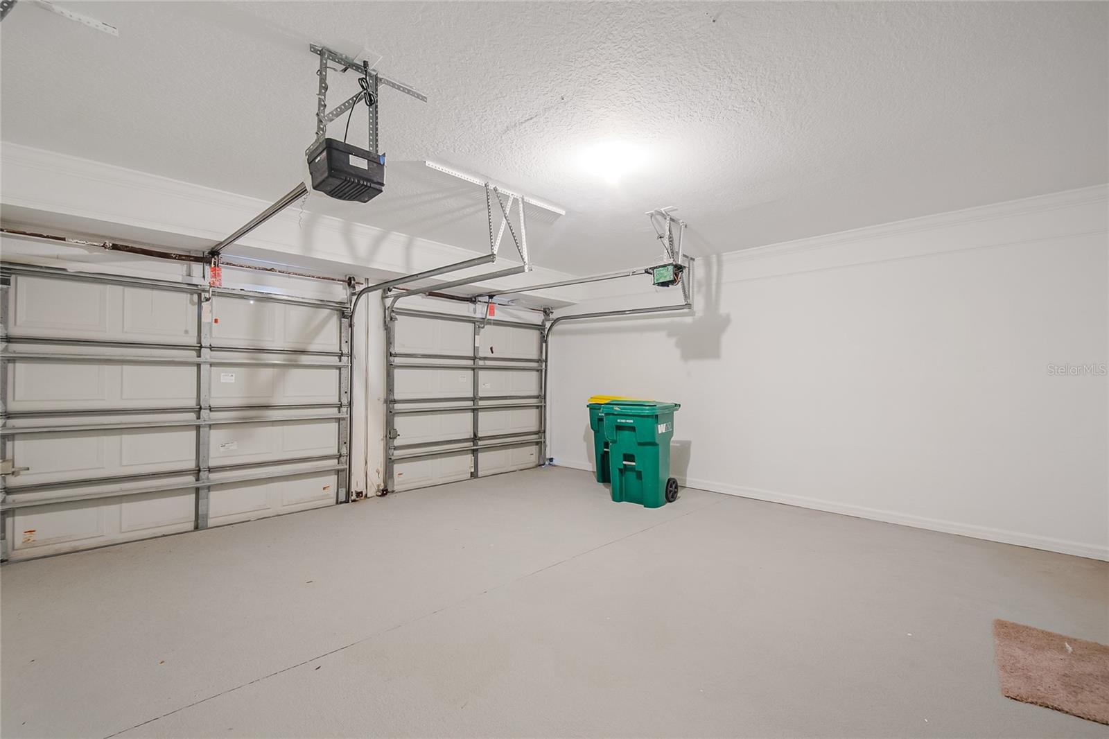 PHILLIPS BAY CONDO PH 02 OR 5723/2465 - Residential