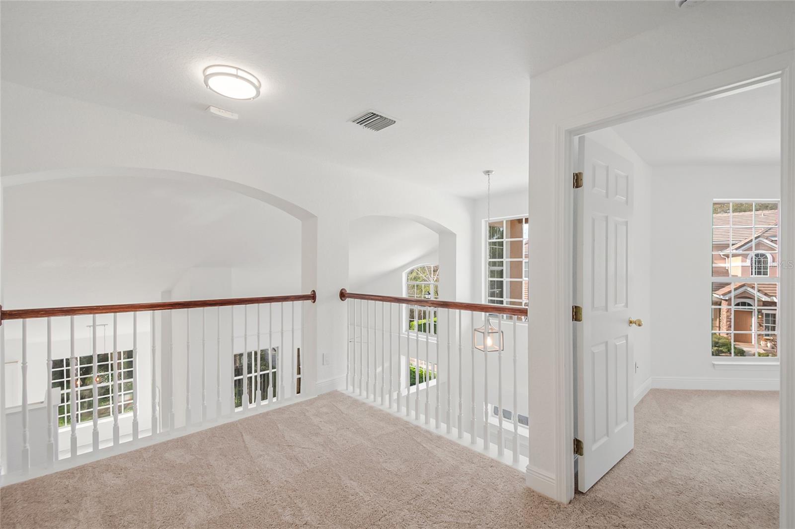 PHILLIPS BAY CONDO PH 02 OR 5723/2465 - Residential