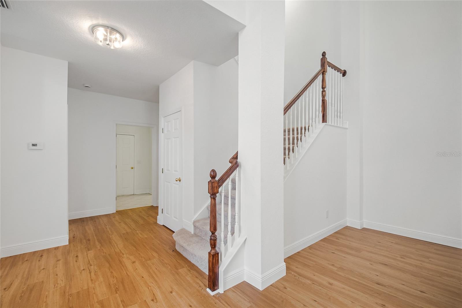 PHILLIPS BAY CONDO PH 02 OR 5723/2465 - Residential