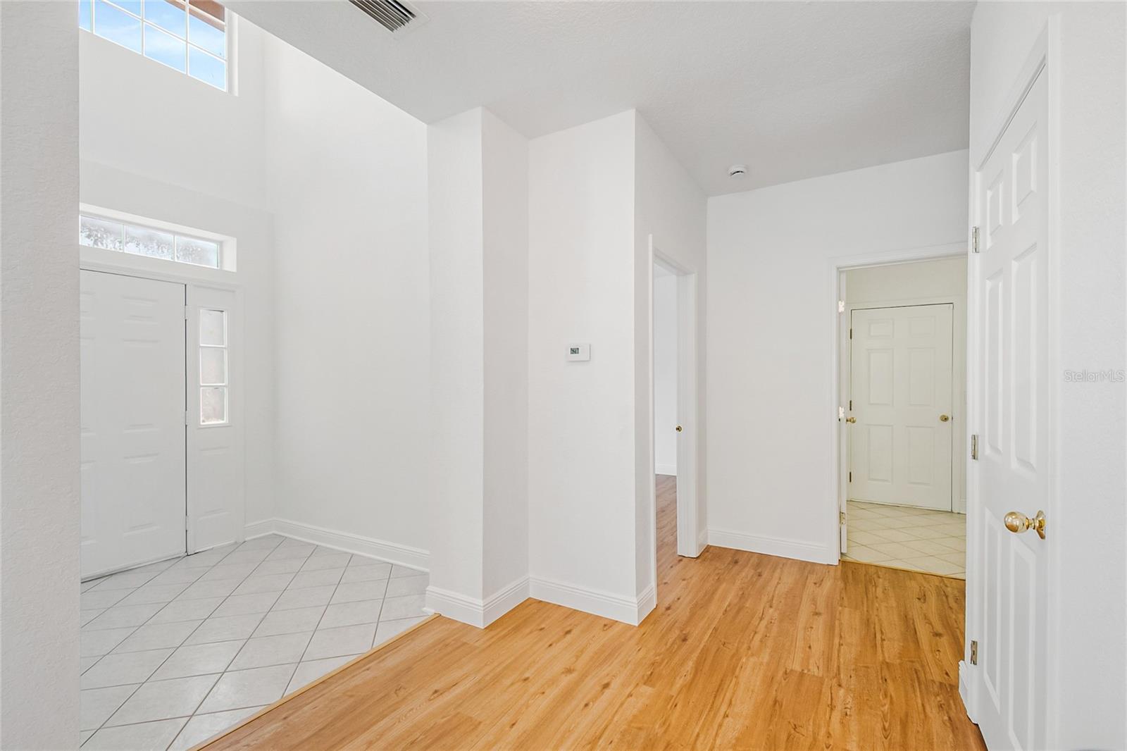 PHILLIPS BAY CONDO PH 02 OR 5723/2465 - Residential