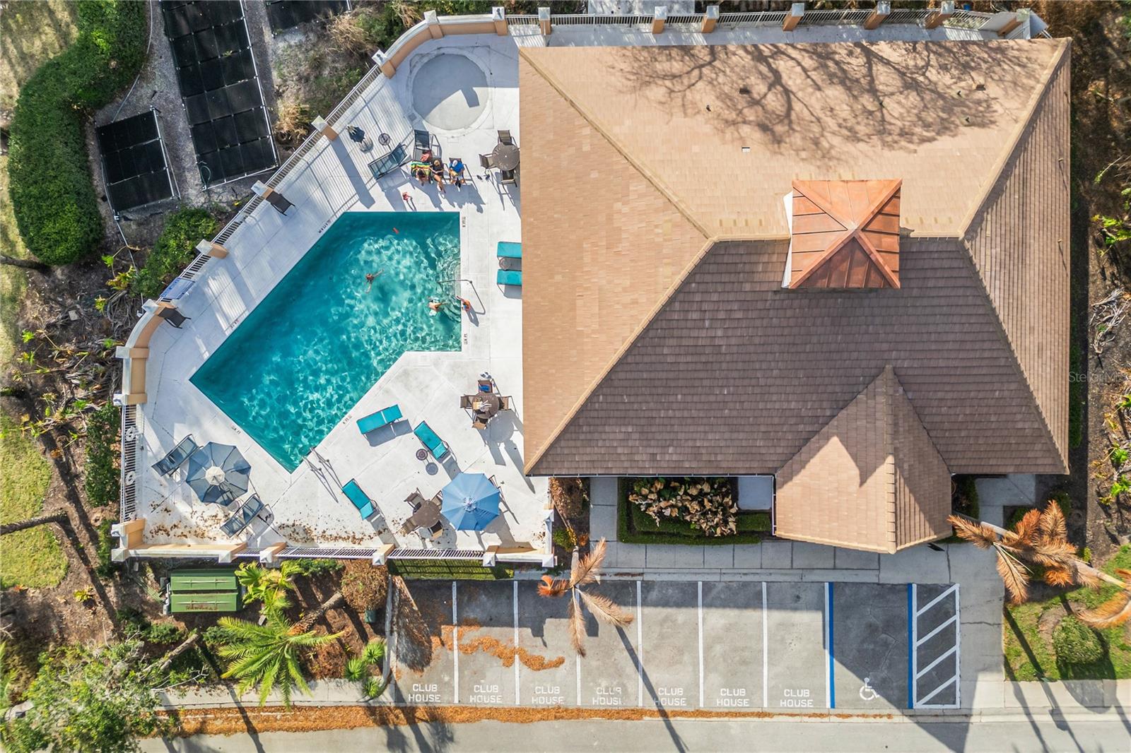 PHILLIPS BAY CONDO PH 02 OR 5723/2465 - Residential