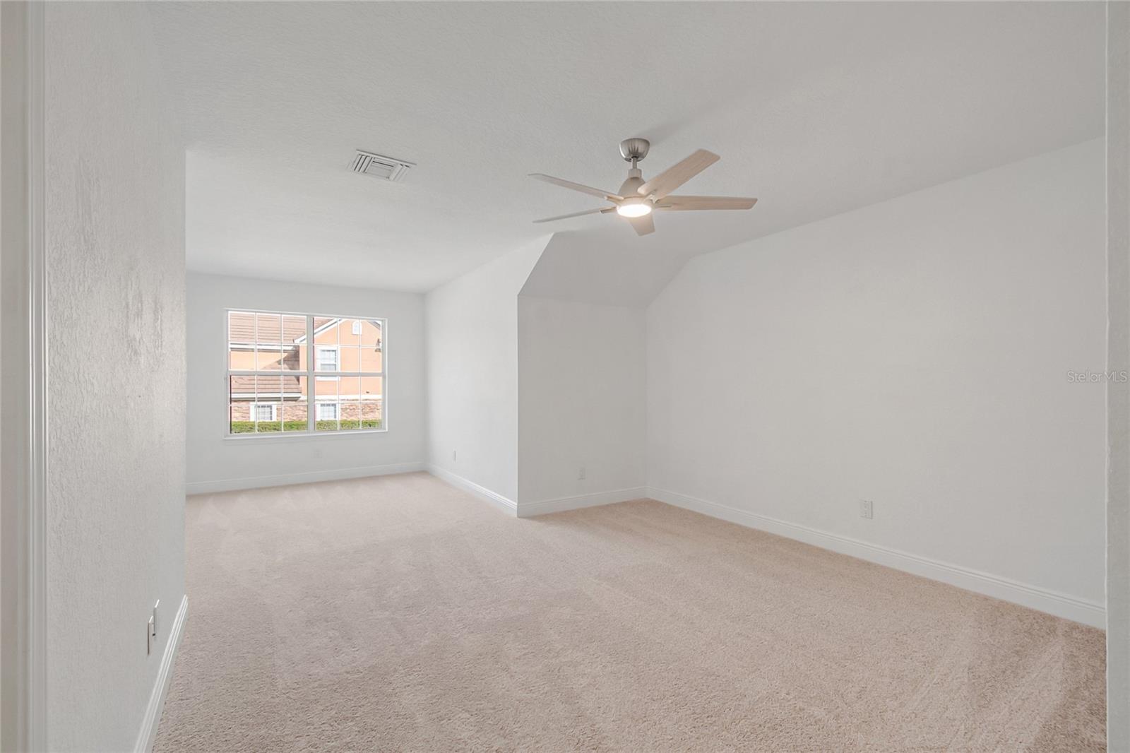 PHILLIPS BAY CONDO PH 02 OR 5723/2465 - Residential