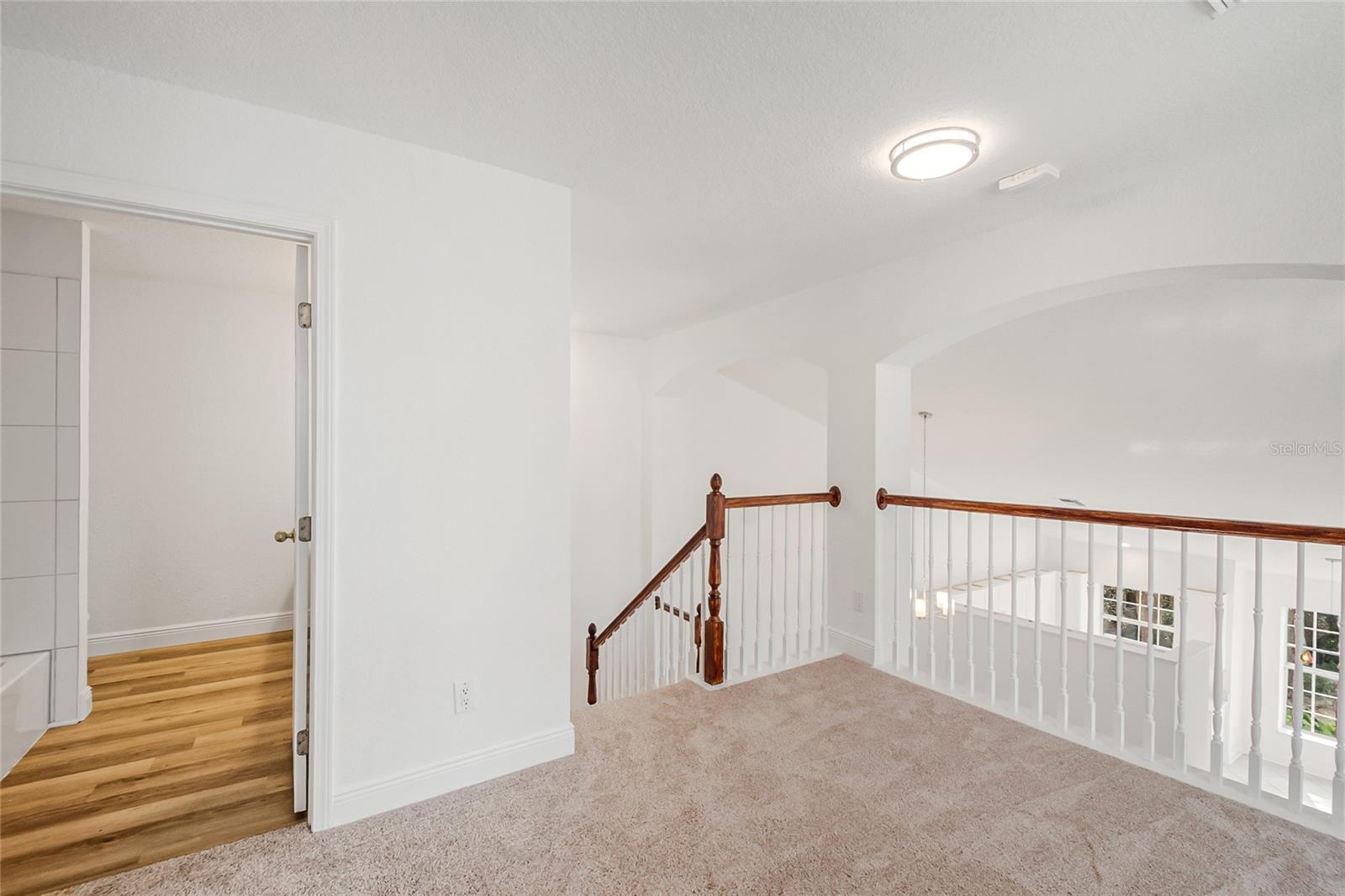 PHILLIPS BAY CONDO PH 02 OR 5723/2465 - Residential