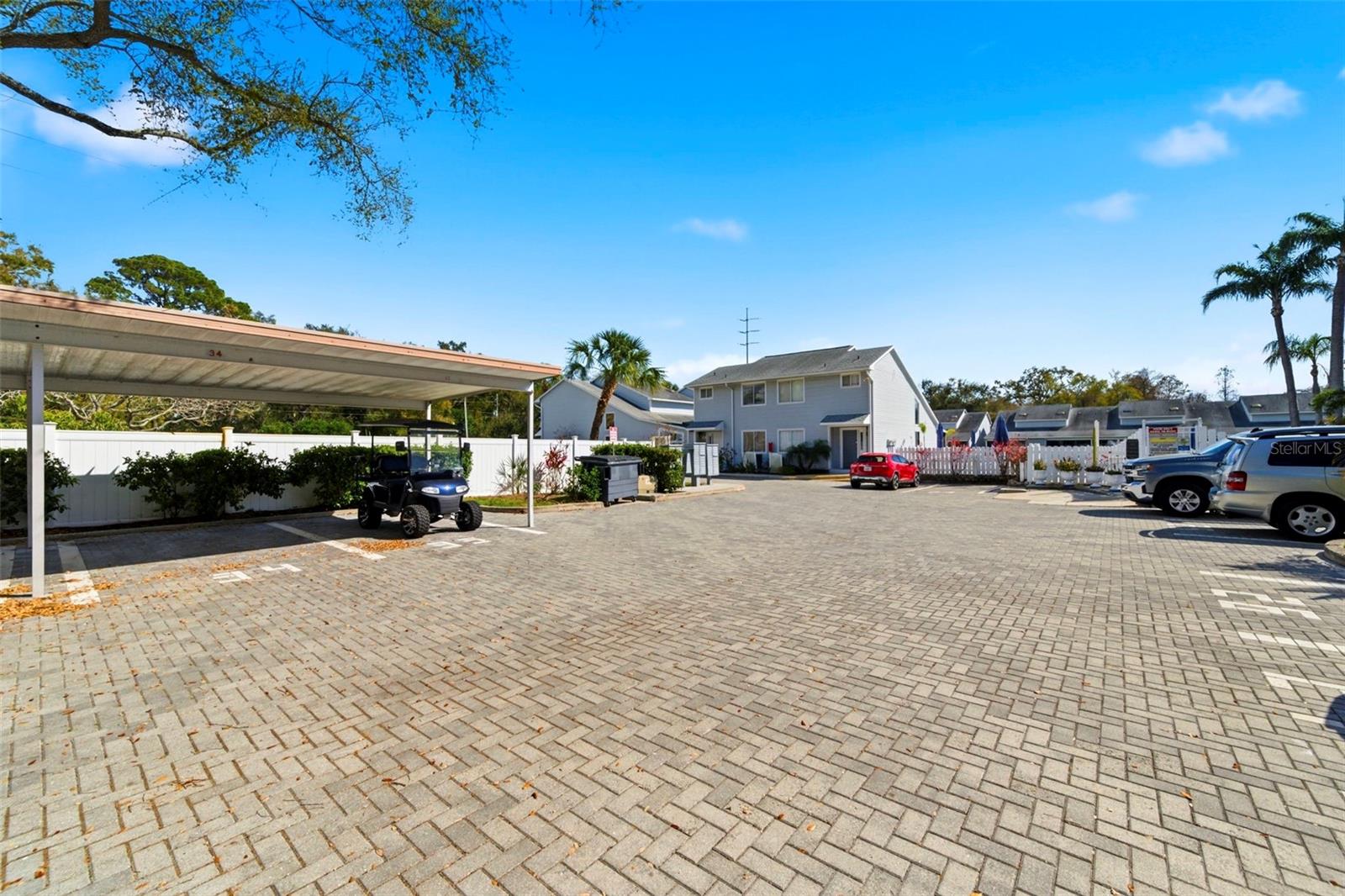 LOCH LOMOND ESTATES CONDO - Residential