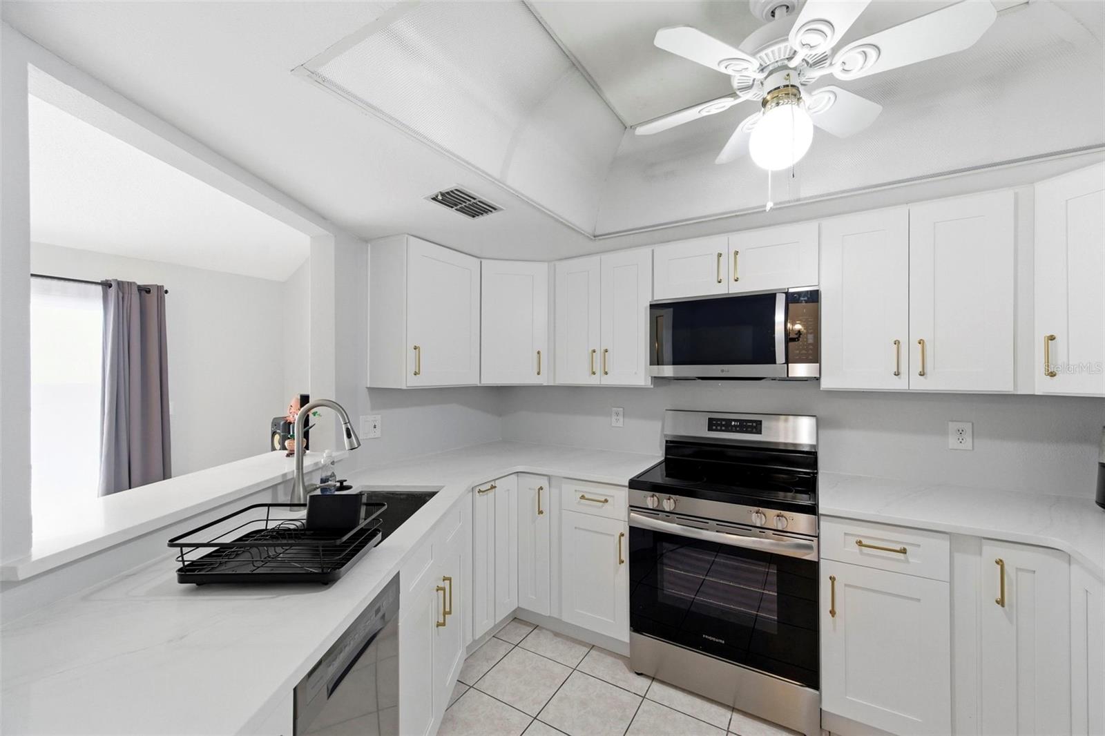 LOCH LOMOND ESTATES CONDO - Residential