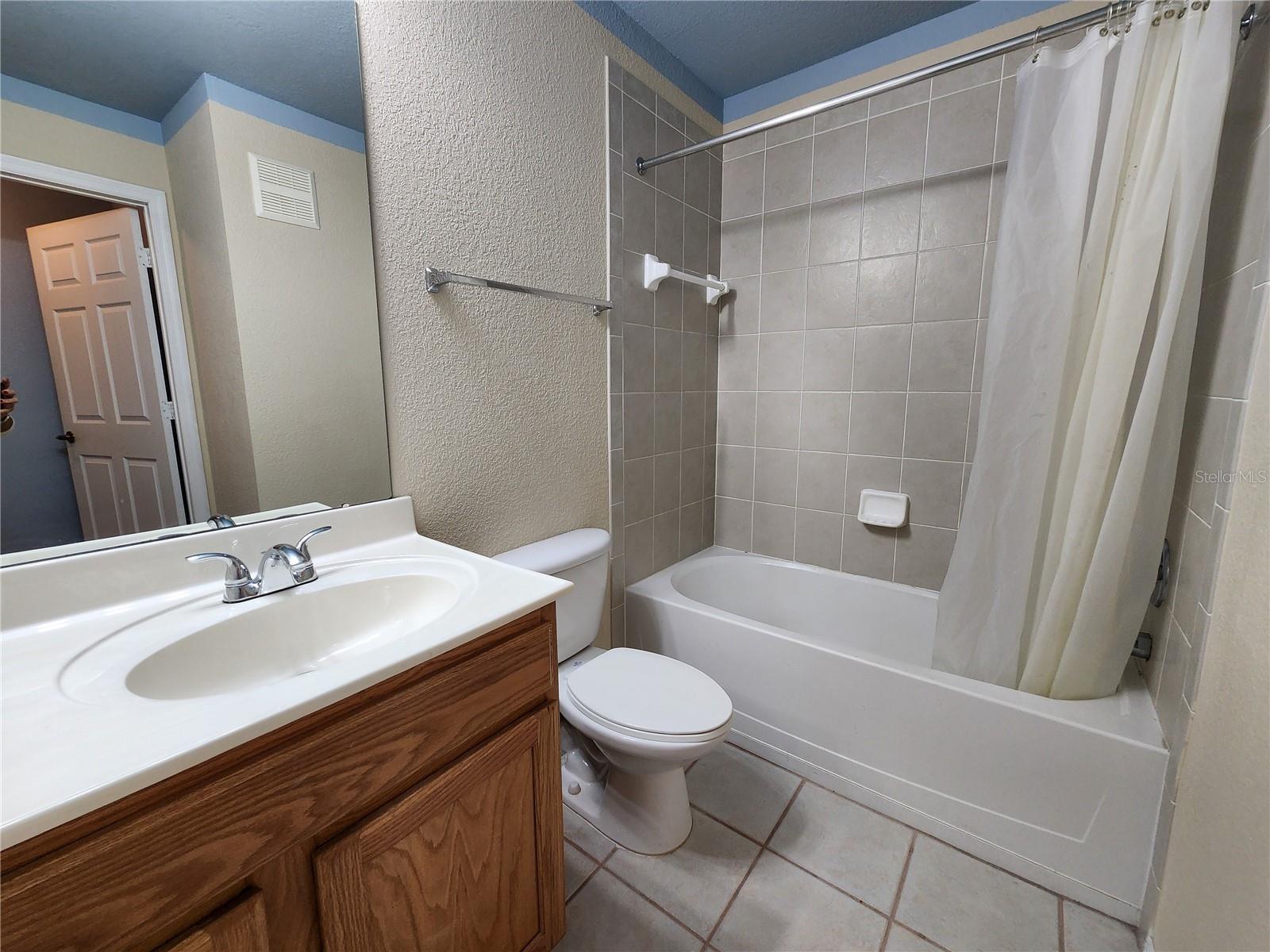 BAY POINTE AT CORTEZ PH 2-6 - Residential Lease