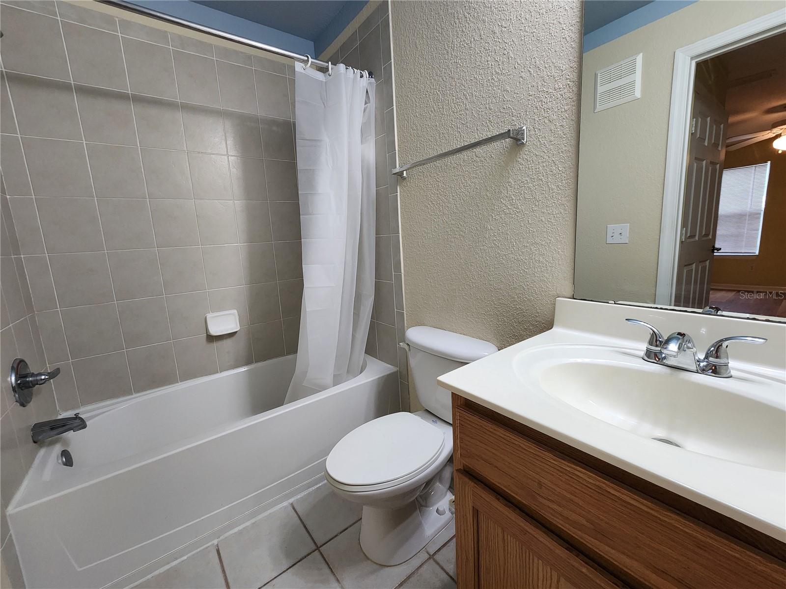 BAY POINTE AT CORTEZ PH 2-6 - Residential Lease