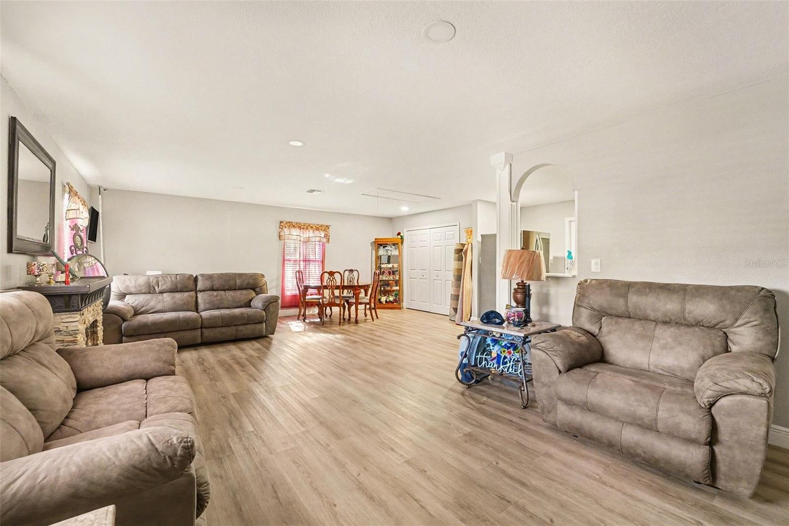 37124 GOLDENROD COURT