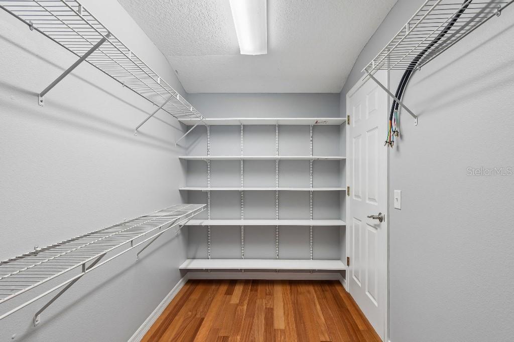 ROBIN HOOD WOODS - Residential