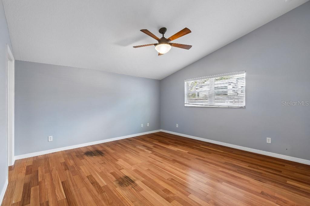 ROBIN HOOD WOODS - Residential